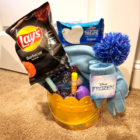 Frozen Gift  Basket - Picture 2 of 2